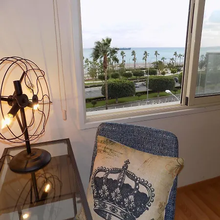 דירה 3b Seafront Retro Apt Olympic Beach