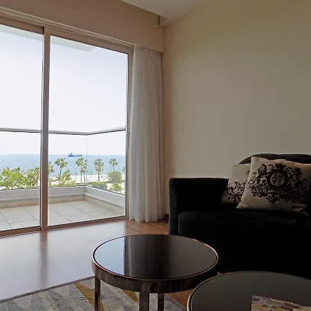 3b Seafront Retro Apt Olympic Beach דירה