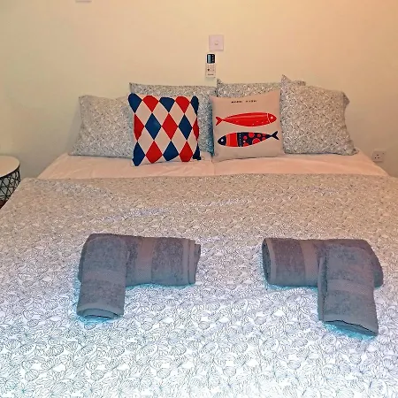 3b Seafront Retro Apt Olympic Beach דירה לימסול