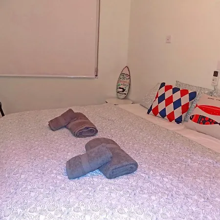 דירה 3b Seafront Retro Apt Olympic Beach *