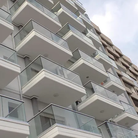 3b Seafront Retro Apt Olympic Beach Appartement *