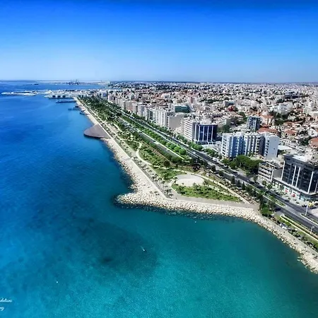 3b Seafront Retro Apt Olympic Beach * Limassol