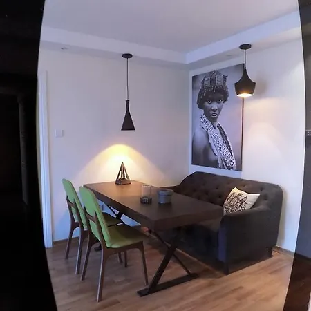 3b Seafront Retro Apt Olympic Beach Apartman *